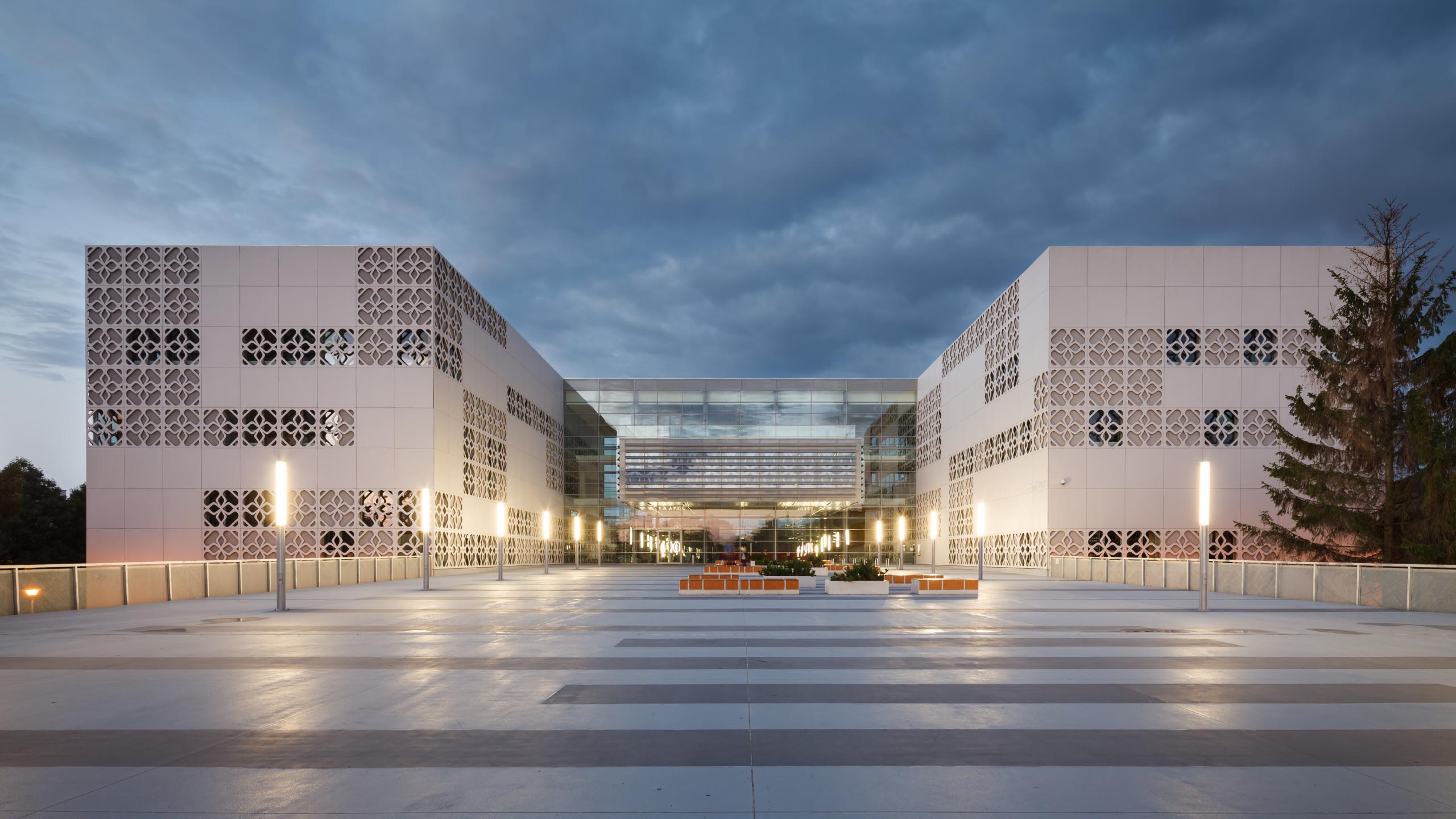 Photograph of Center of Modern Education, designed by AA_Studio/Group-Arch and located in Białystok, Poland